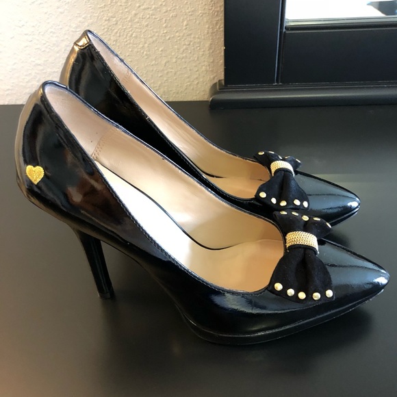 Love Moschino Shoes - Love Moschino black patent high heel pump with bow